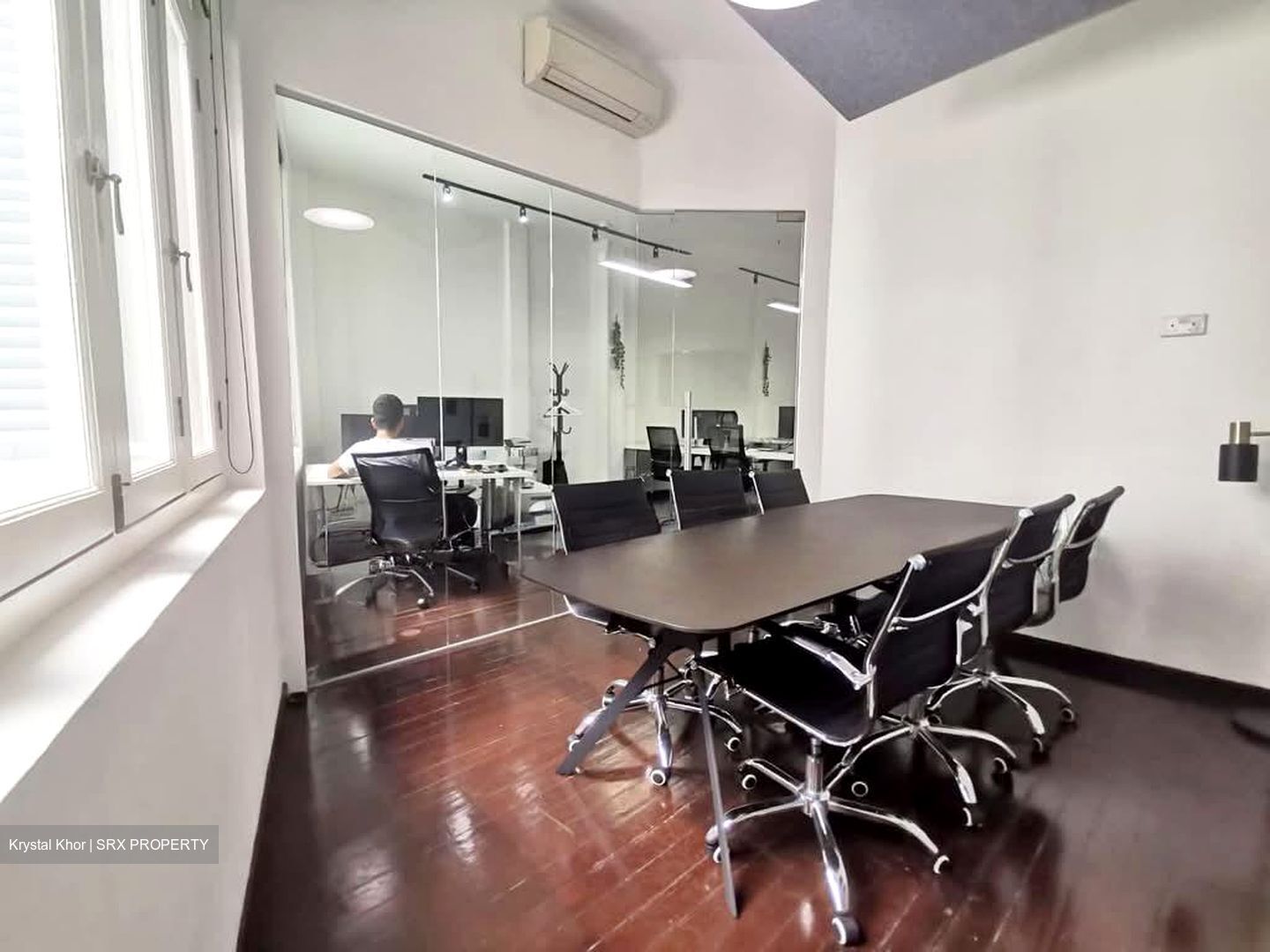 Gemmill Lane (D1), Office #625751561